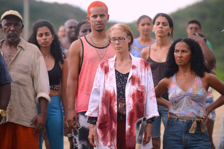 Bacurau (2019) - figurino de Rita Avezedo